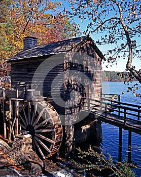Wooden waterwheel, Atlanta, USA.