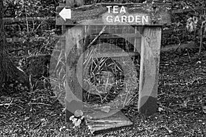 Woodland walk Tea Garden sign