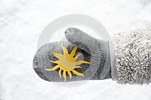 Wool Glove With Yello Sun, Snow