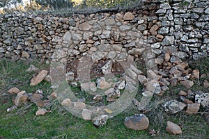 Work craftsman. Build stone walls