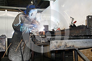 Worker arc welding