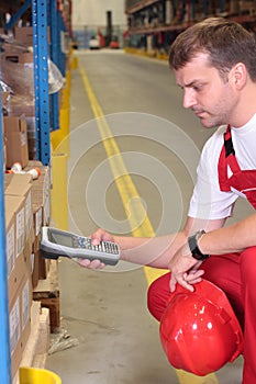 Worker with inventory device