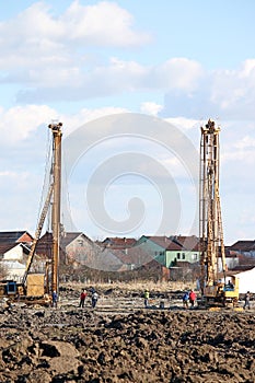 Workers and hydraulic drilling machines