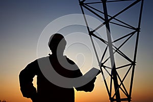 The workers of the pylon