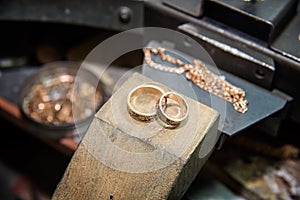 Working desk for craft jewelery making