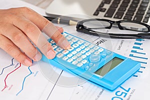 Working financial accountant or related practitioners