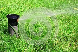 Working lawn sprinkler