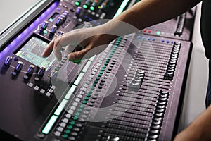 Working with modern digital sound mixing console