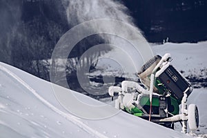 Working snow making machine