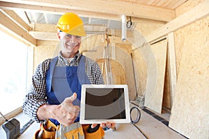 Workman with tablet