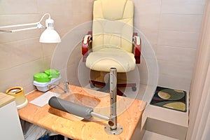 Workplace equipment for pedicure in a beauty salon