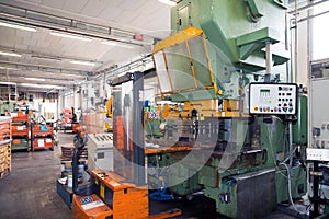 Workshop - Metal forming press