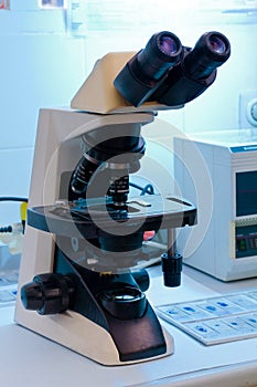 Worktable microscopist