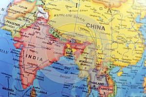 world map of india and china bordering with pakistan nepal and bangladesh