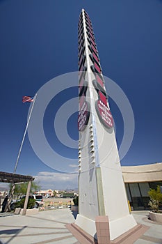 World's largest thermometer