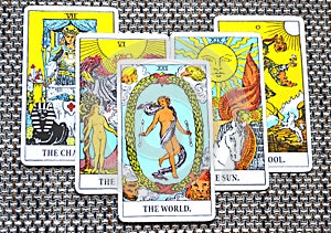 The World Tarot Card Travel Succes Final stage Cycles