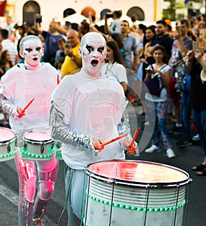 Worldbeaters Spark drummers