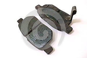 Worn out brake pad or brake shoes