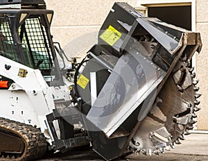 Wreath with cones for drilling rock