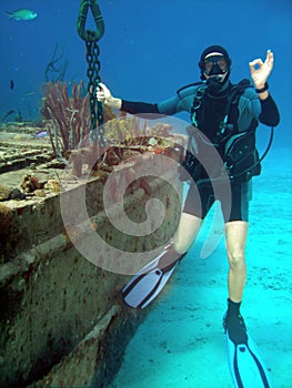 Wreck and diver photo