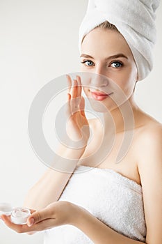 wrinkle prevention beautiful woman facial cosmetic