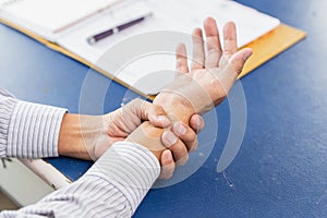 Wrist pain in elder