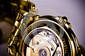 Wrist watch, mechanism