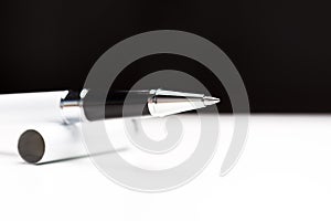 Writing node of a ball pen