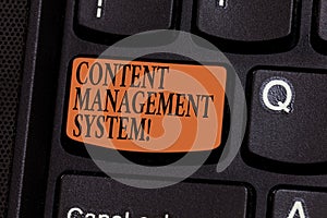 Writing note showing Content Management System. Business photo showcasing Manages creation and reform of digital content