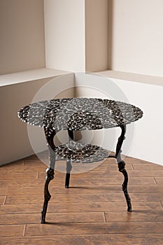 Wrought-iron table idoor