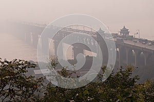 Wuhan yangtze river bridge