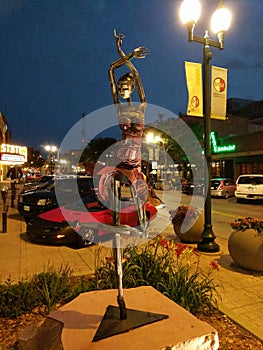 "Resplendent Fervor" by Gregory Mendez (IN); Sculpture on the Sioux Falls SculptureWalk (2018)