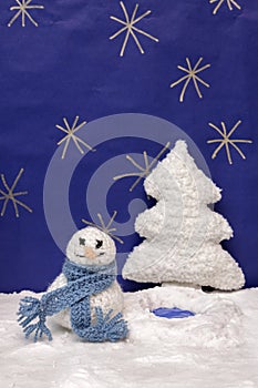 Xmas decorations crafts snow scenary snoeman and a tree