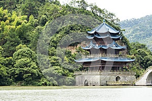 Xuefeng & Yanshui Palace and arch bridge
