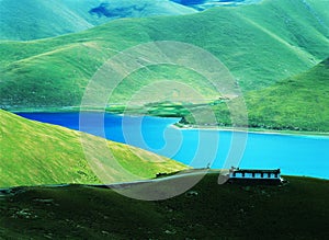 Yamdrok Tso Lake