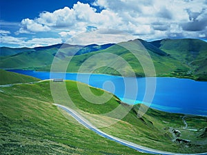 Yamdrok Tso Lake