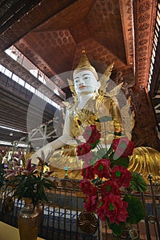 Yangon Ngahtatgyi Buddha Temple photo