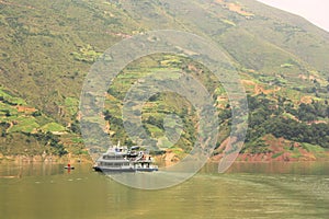 Yangtze river cruise ship