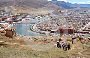 YARCHEN GAR, THE WORLDÂ´S SECOND BIGGEST BUDDHIST SCHOOL IN SICHUAN, CHINA