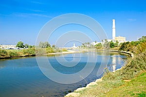 Yarkon stream, Tel-Aviv photo