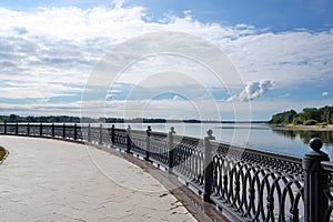 Yaroslavl. The place where the Kotorosl river flows into the Volga. Arrow Of Yaroslavl. River expanse