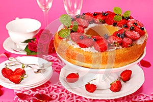 Yeast ring cake with strawberry