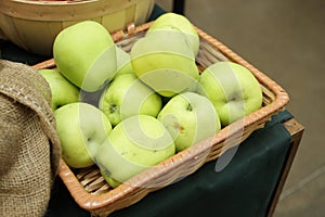 Yellow apples