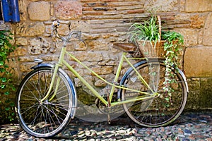 Yellow bike on img