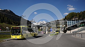 Yellow bus in St. Anton
