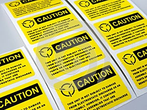 Yellow caution label,Standard caution label with text