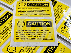 Yellow caution label,Standard caution label with text