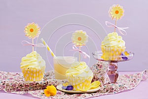 Yellow cupcakes