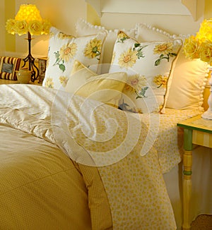 Yellow daisy bedroom