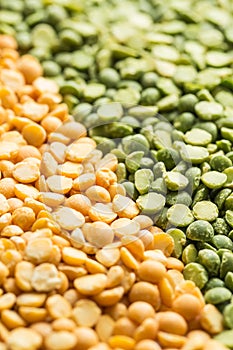 Yellow and green split peas.